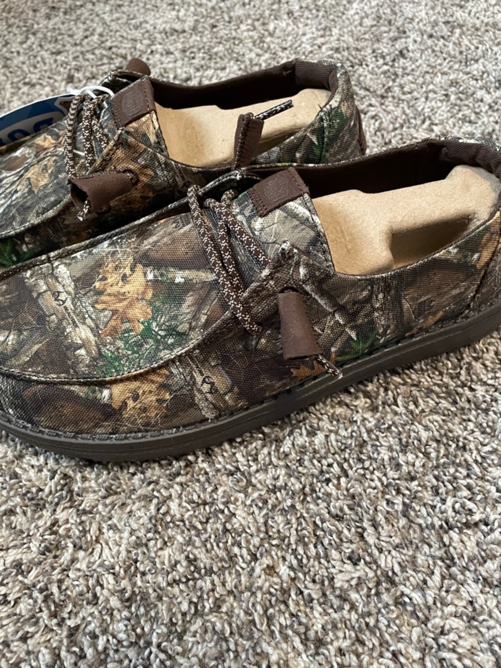 Women’s Realtree Edge Camo Hey Dudes NWT - Picture 2 of 9
